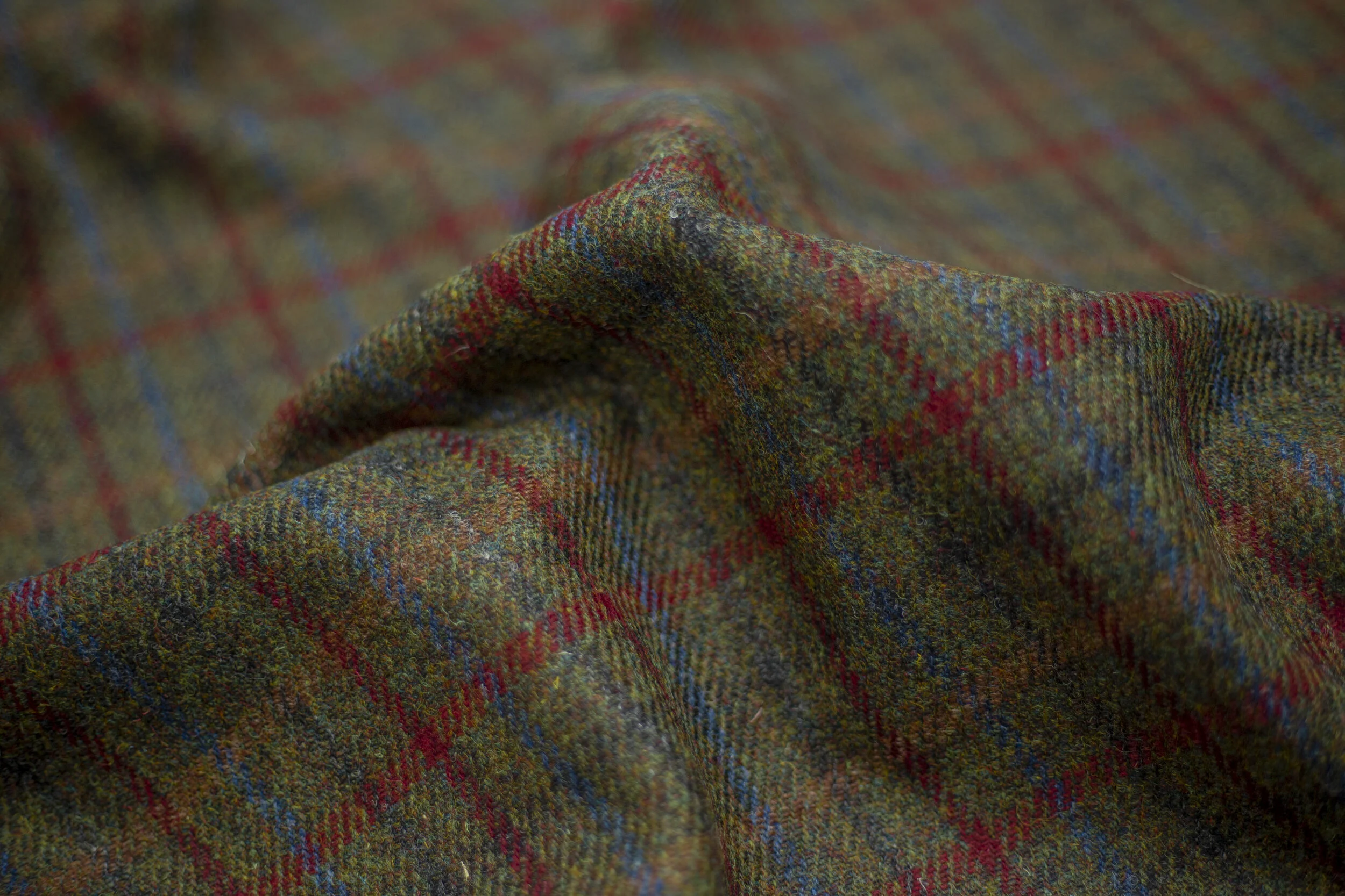 L002A - Green mix with red and blue overchecks — Harris Tweed by